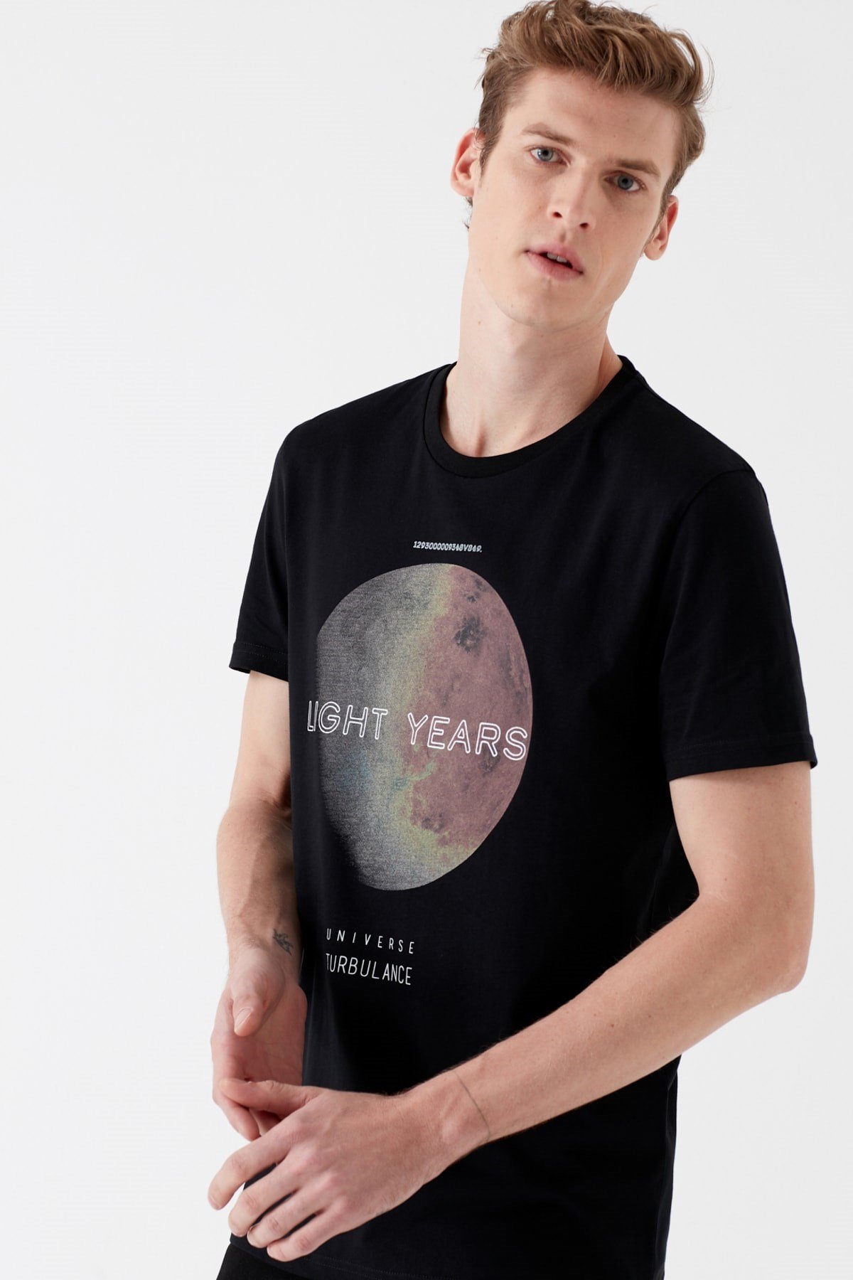 065947-900NEBIMV3NEBIMV3|065947-900|STDMAVİ LIGHT BASKILI TİŞÖRT siyah ERKEK T-SHIRT 065947-900-STD