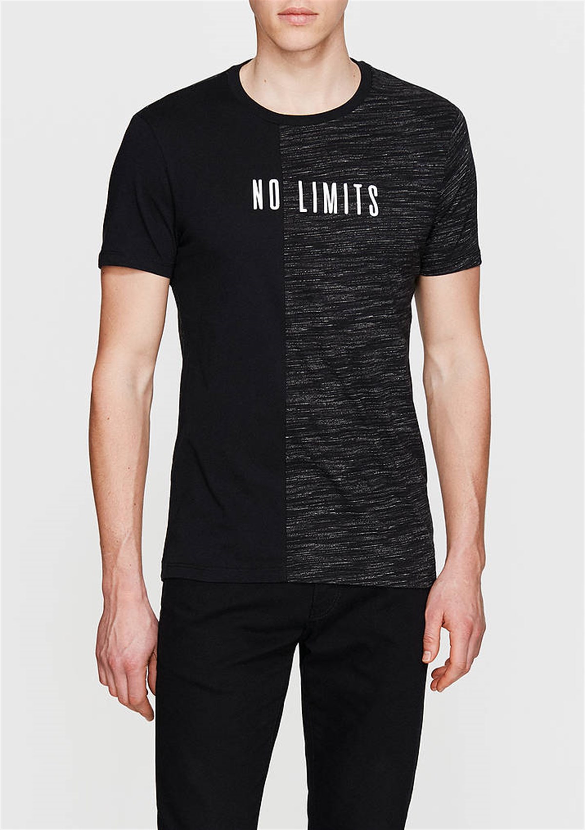 065352-900Mavi No Limits Baskılı Tişört Siyah
