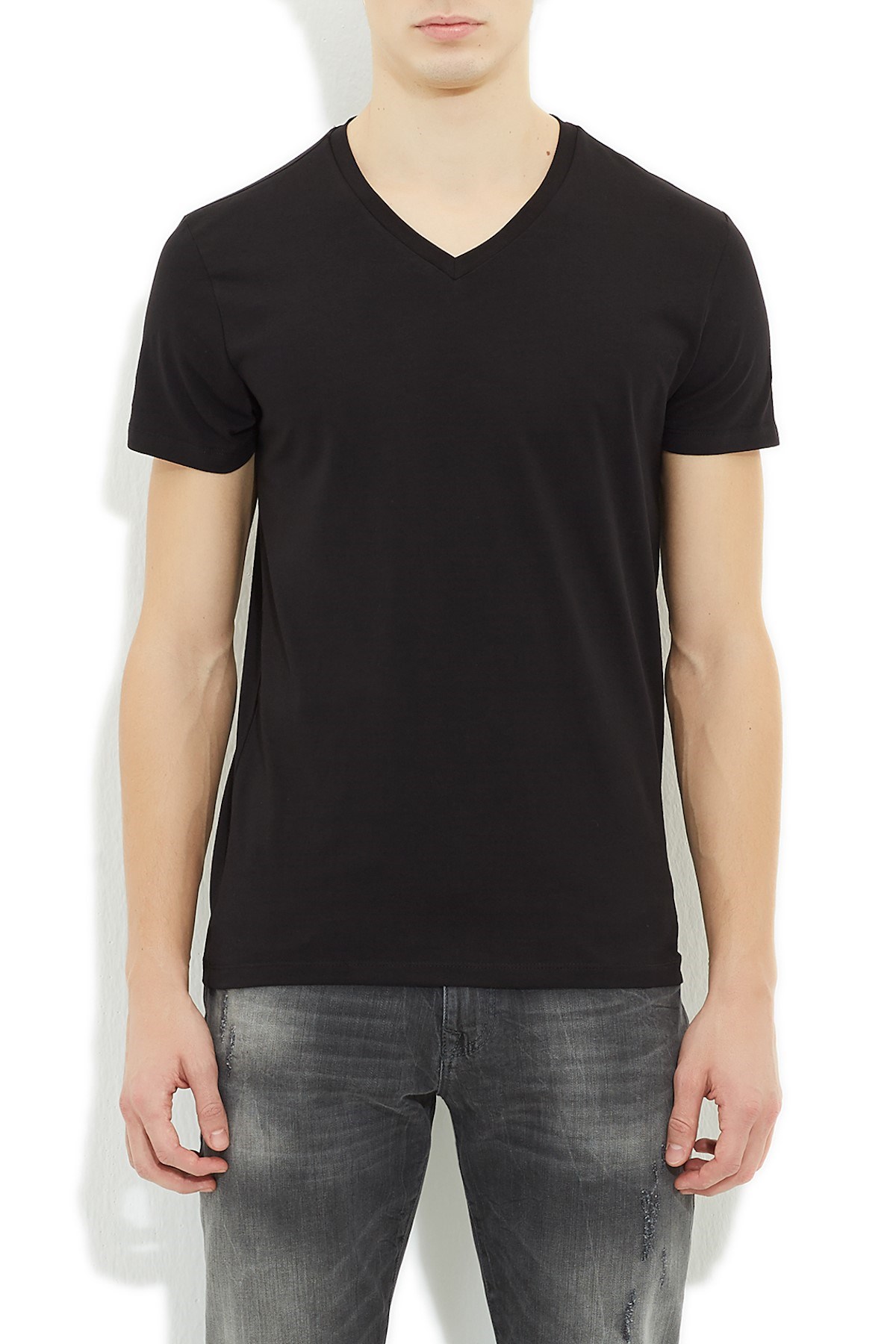 061748-900NEBIMV3NEBIMV3|061748-900|R000MAVİ STRETCH V YAKA T-SHIRT SIYAH-STD
