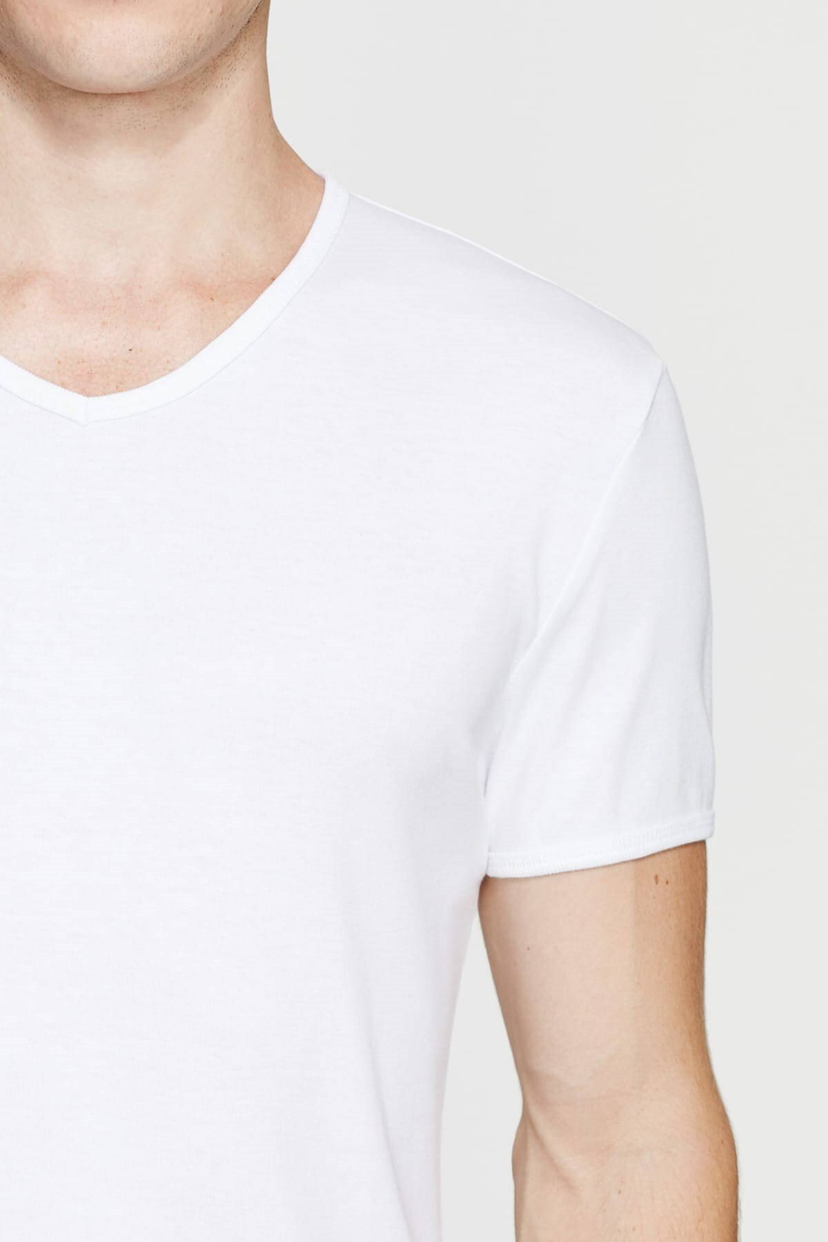 063748-620Mavi V Yaka Tisört Beyaz 063748-620