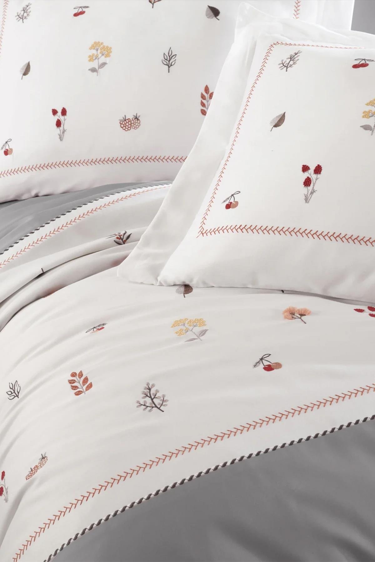 Dantela Benedict Nakışlı Pamuk Saten Nevresim Takımı Gri