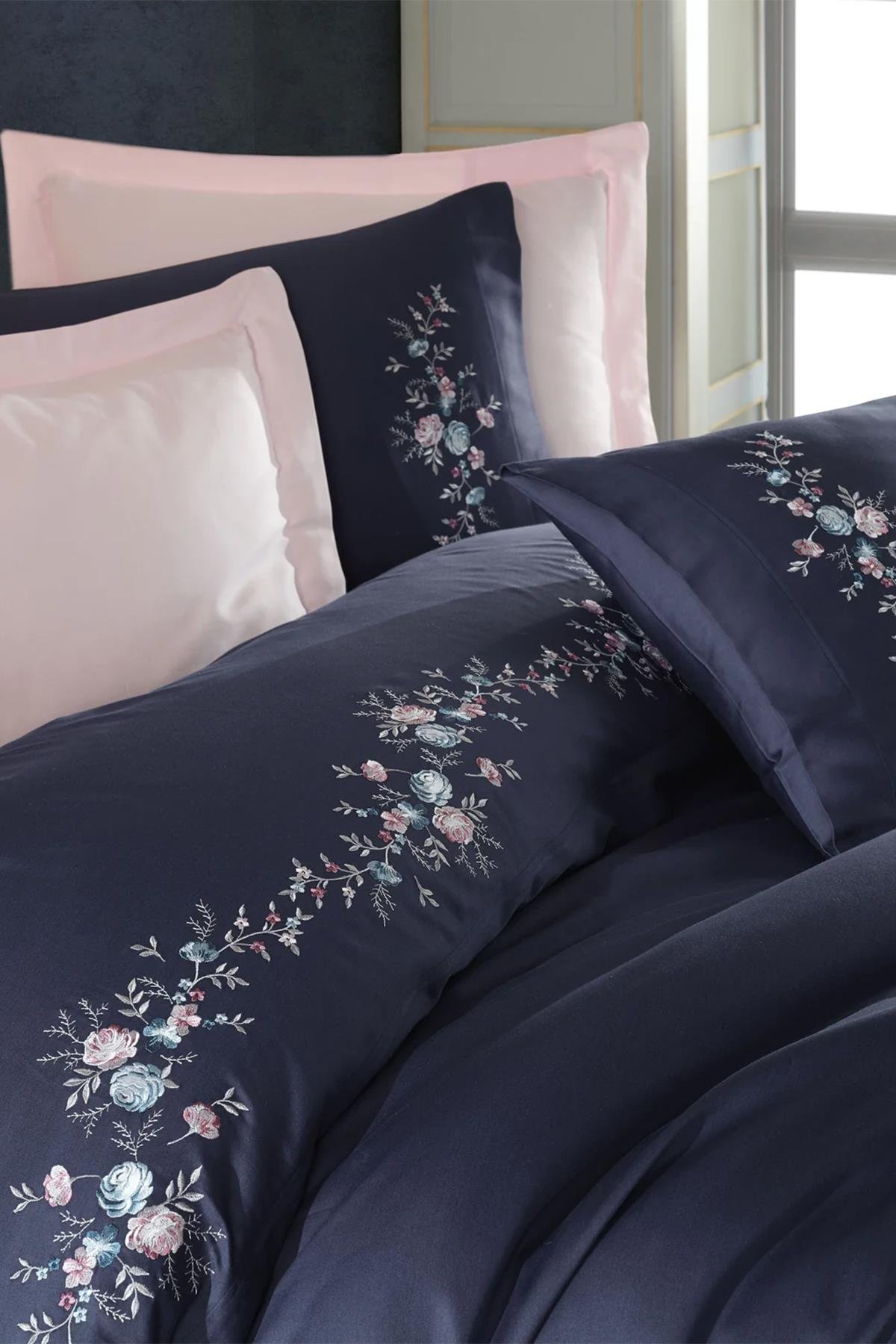 Dantela Piraye Nakışlı Pamuk Saten Nevresim Takımı