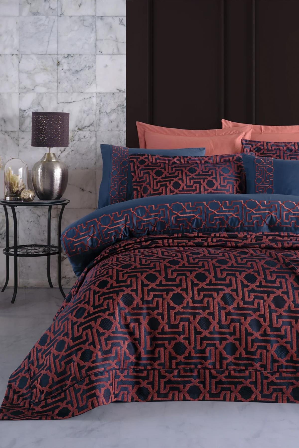 Dantela Vita Luna Nakışlı Nevresim Yatak Örtüsü Seti Kiremit