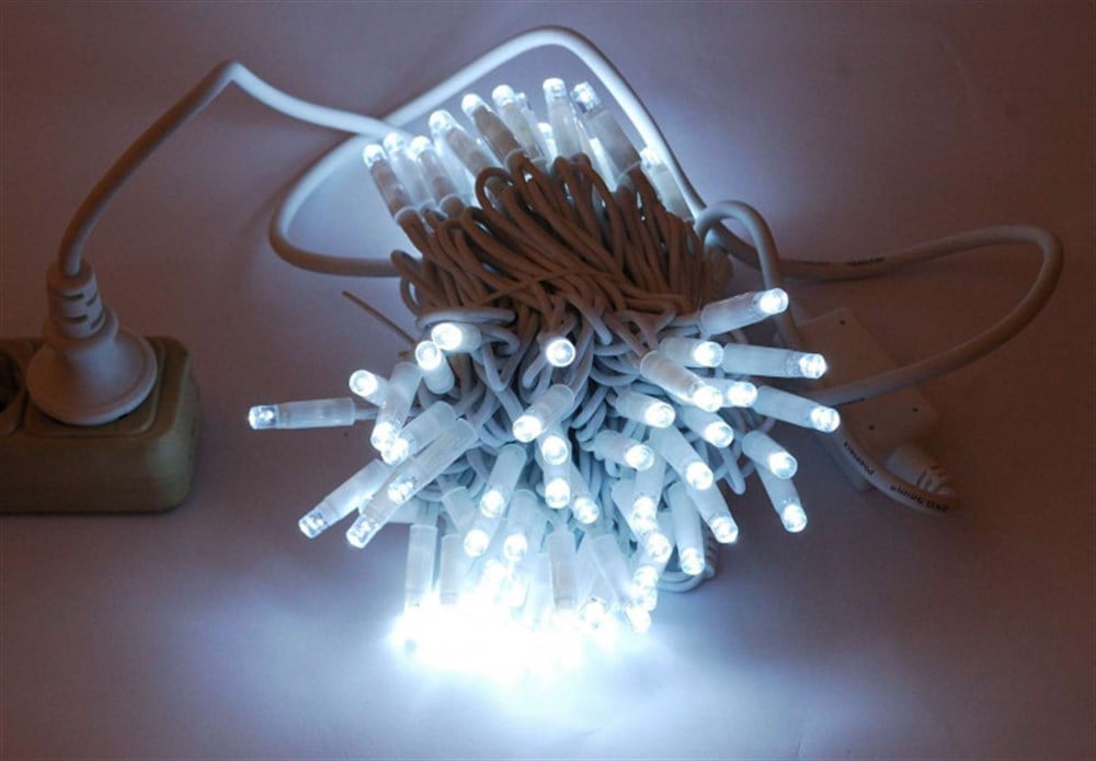 10 MT �P LED BEYAZ RENK G�NI�I�I PARILTILI IP65 EKLENEB�L�R BEYAZ KABLOLU DI� MEKAN YILBA�I I�I�I