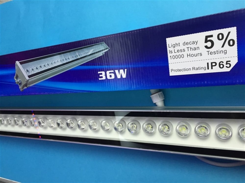WALLWASHER RGB KUMANDALI 100 CM 36 WATT
