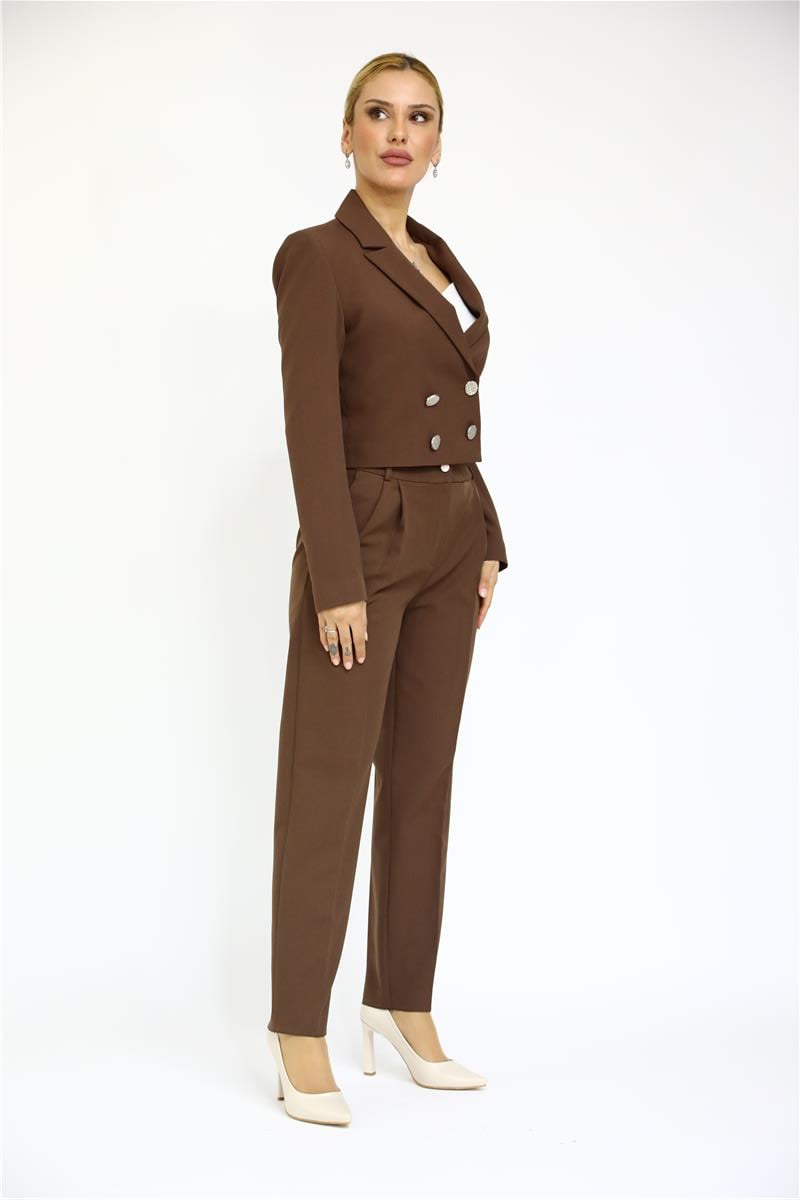  Mini Blazer Ceket & Pileli Paça Pantolon Takım-Kestane Önder Özsoy 1048503 Mini Blazer Ceket & Pileli Boru  Paça Pantolon Takım