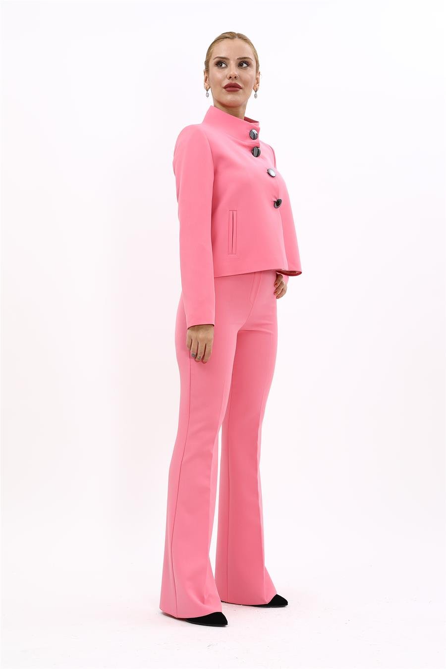 Boydan Düğmeli Mini Ceket & İspanyol  Paça Pantolon Takım-Pembe Önder Özsoy 1010530 Boydan Düğmeli Mini Ceket & İspanyol  Paça Pantolon Takım