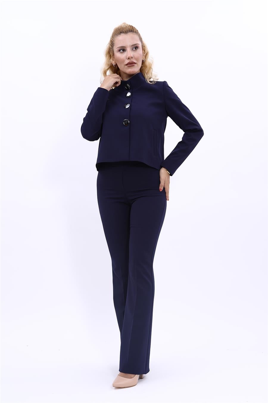 Boydan Düğmeli Mini Ceket & İspanyol  Paça Pantolon Takım-Lacivert Önder Özsoy 1010530 Boydan Düğmeli Mini Ceket & İspanyol  Paça Pantolon Takım