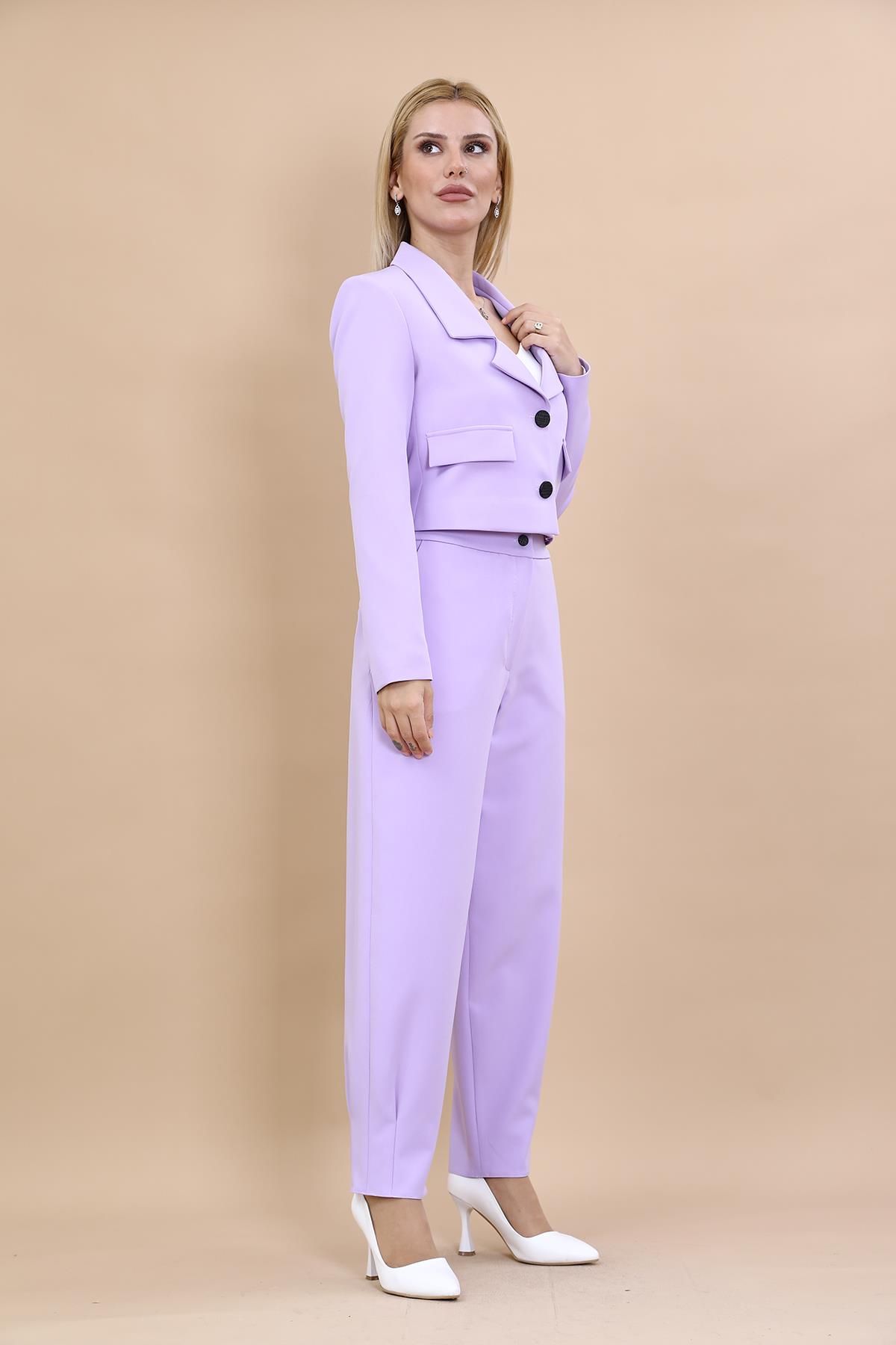 Düşük Yaka Mini Ceket & Pileli Paça Pantolon Takım-Menekşe Önder Özsoy 1055532 Düşük Yaka Mini Ceket & Pileli Paça Pantolon Takım
