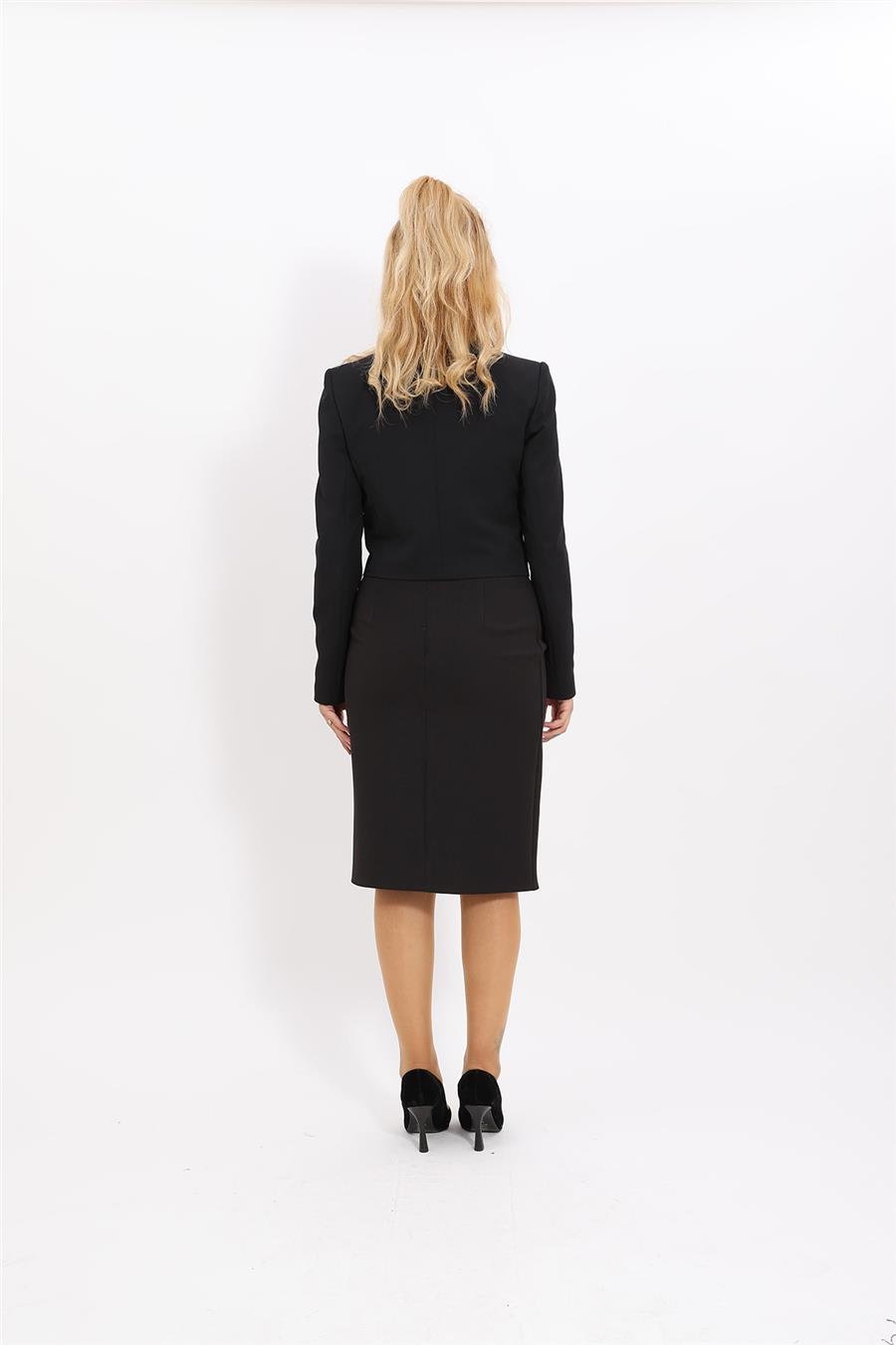 Erkek Yaka Kuruvaze Kısa Ceket & Düz Dar Etek-Siyah Önder Özsoy 1048540 Mini Blazer Ceket & Kalem Etek Takım