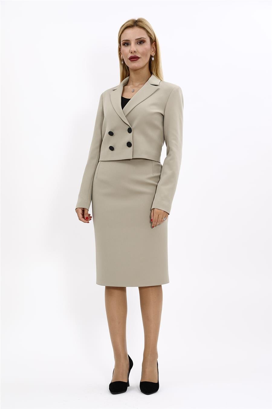 Erkek Yaka Kuruvaze Kısa Ceket & Düz Dar Etek-Bambu Önder Özsoy 1048540 Mini Blazer Ceket & Kalem Etek Takım