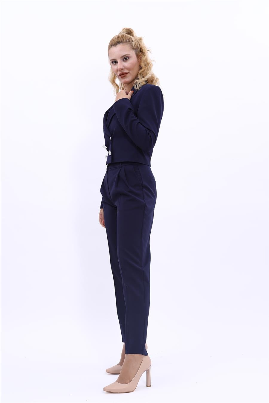 Erkek Yaka Kuruvaze Kısa Ceket & Kemerli Köprülü Dar Paça Pantolon-Lacivert Önder Özsoy 1048503 Mini Blazer Ceket & Pileli Boru  Paça Pantolon Takım