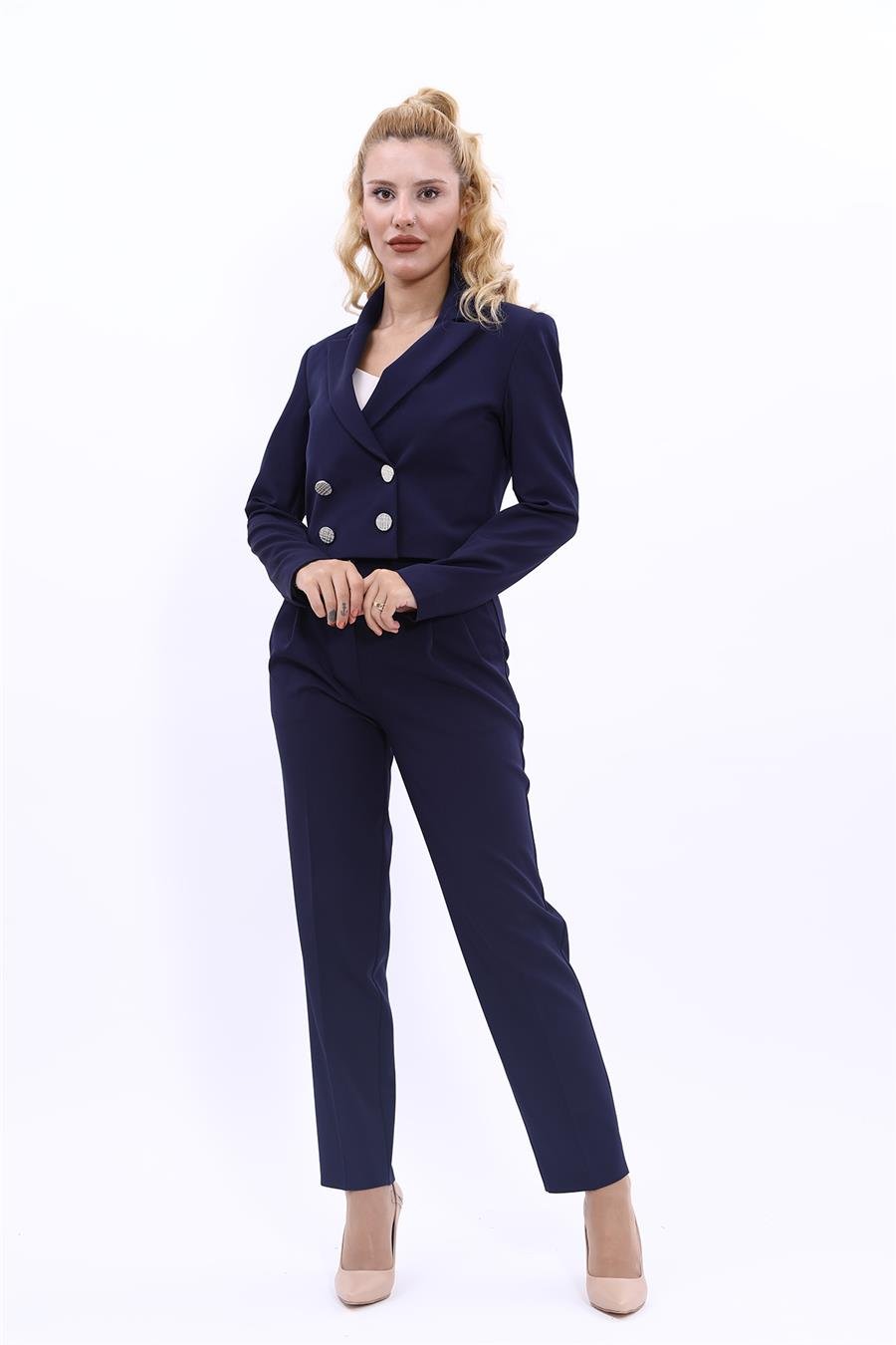 Erkek Yaka Kuruvaze Kısa Ceket & Kemerli Köprülü Dar Paça Pantolon-Lacivert Önder Özsoy 1048503 Mini Blazer Ceket & Pileli Boru  Paça Pantolon Takım