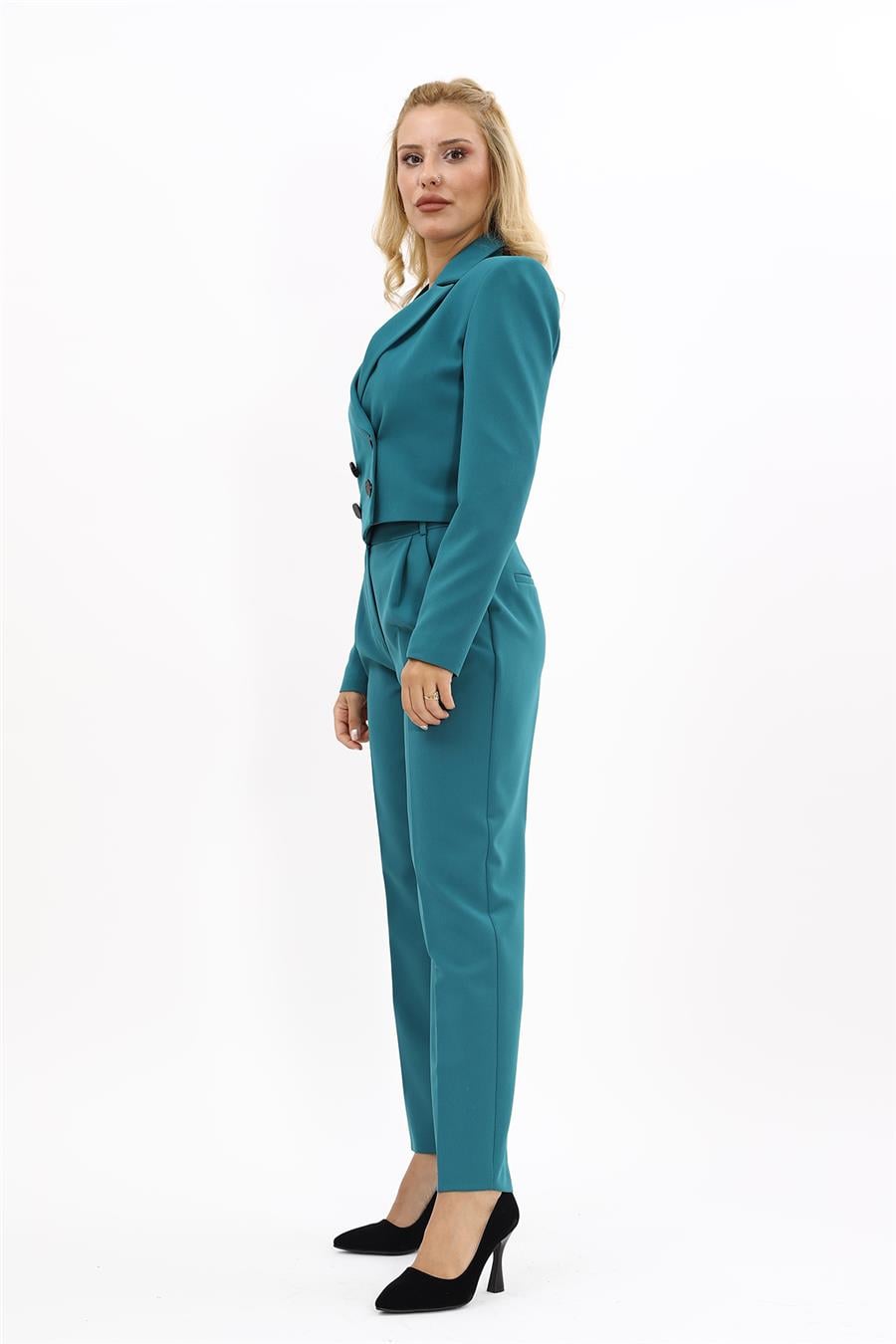 Erkek Yaka Kuruvaze Kısa Ceket & Kemerli Köprülü Dar Paça Pantolon-Petrol Önder Özsoy 1048503 Mini Blazer Ceket & Pileli Boru  Paça Pantolon Takım