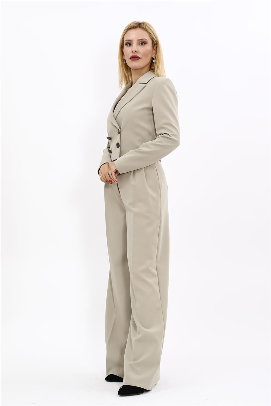 Erkek Yaka Kuruvaze Kısa Ceket & Korsaj Kemer Yüksek Bel Palazzo Pantolon-Bambu Önder Özsoy 1048521 Mini Blazer Ceket & Yüksek Bel Pileli Bol Paça Pantolon Takım