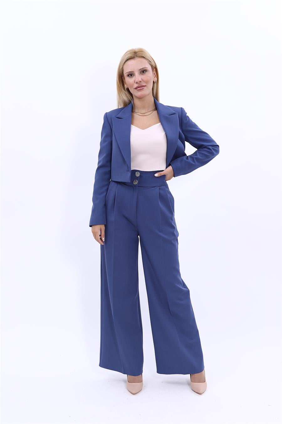Erkek Yaka Tek Düğmeli Kısa Ceket & Erkek Yaka Drape Kollu Kısa Ceket-İndigo Önder Özsoy 1073521 Tek Düğme Mini Ceket & Yüksek Bel Pileli Bol Paça Pantolon Takım