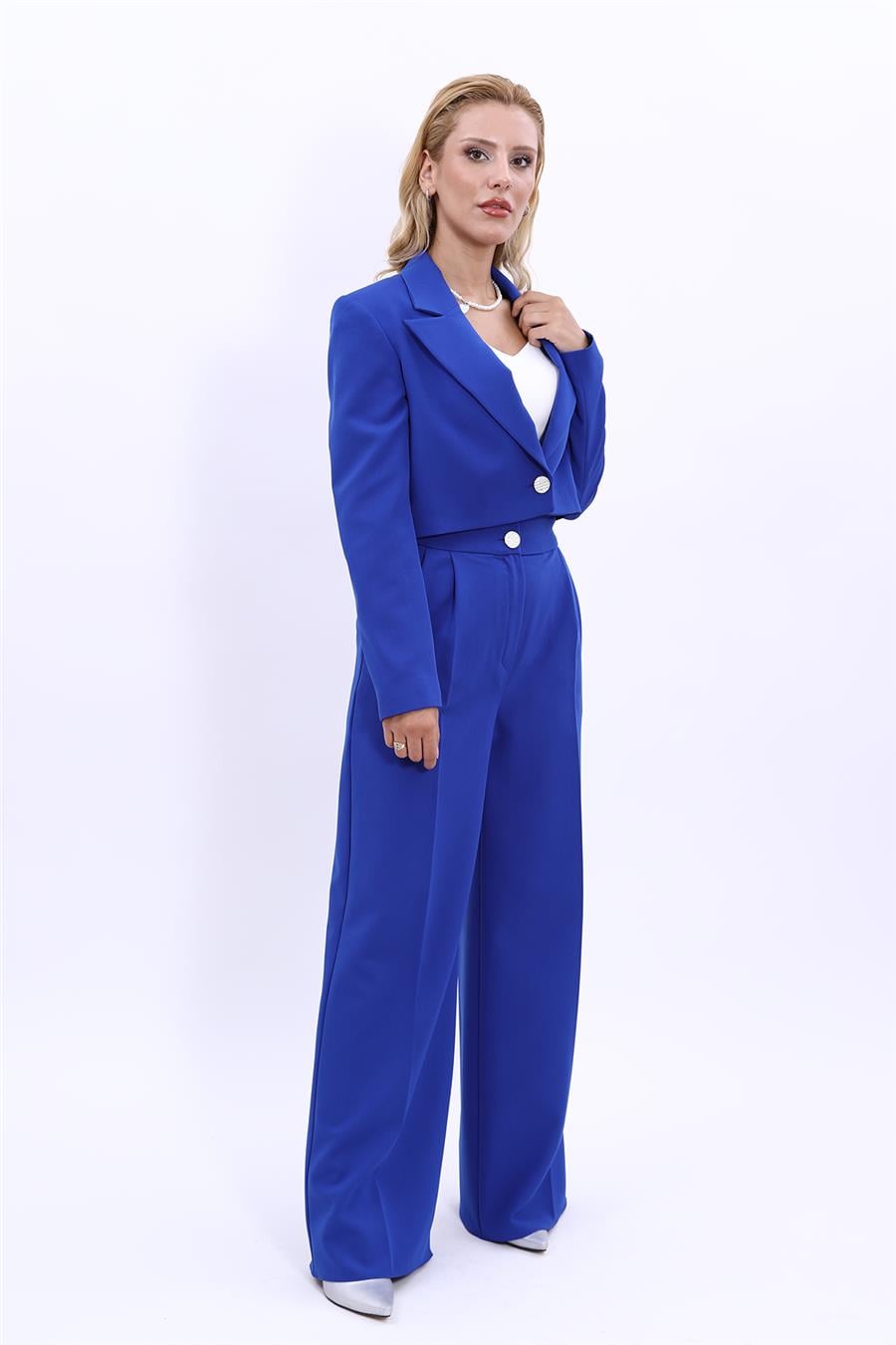 Erkek Yaka Tek Düğmeli Kısa Ceket & Erkek Yaka Drape Kollu Kısa Ceket-Saks Önder Özsoy 1073521 Tek Düğme Mini Ceket & Yüksek Bel Pileli Bol Paça Pantolon Takım