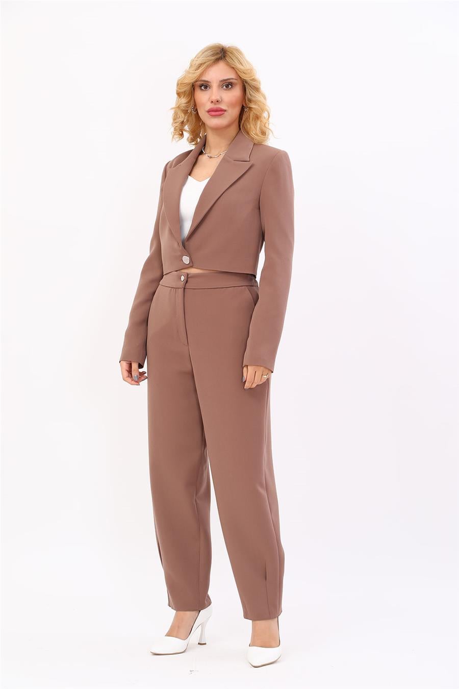 Erkek Yaka Tek Düğmeli Kısa Ceket & Paçası Pileli Pantolon-Kahve Önder Özsoy 1073532 Tek Düğme Mini Ceket & Pileli Paça Pantolon Takım