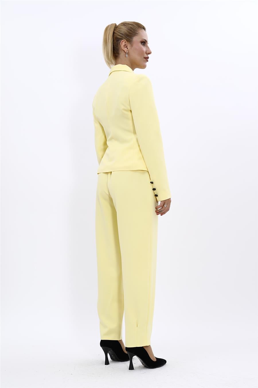 Gömlek Yaka Klasik Ceket &  Paçası Pileli Pantolon-Sarı Önder Özsoy 1054532 Peplum Ceket & Pile Paçalı Pantolon Takım