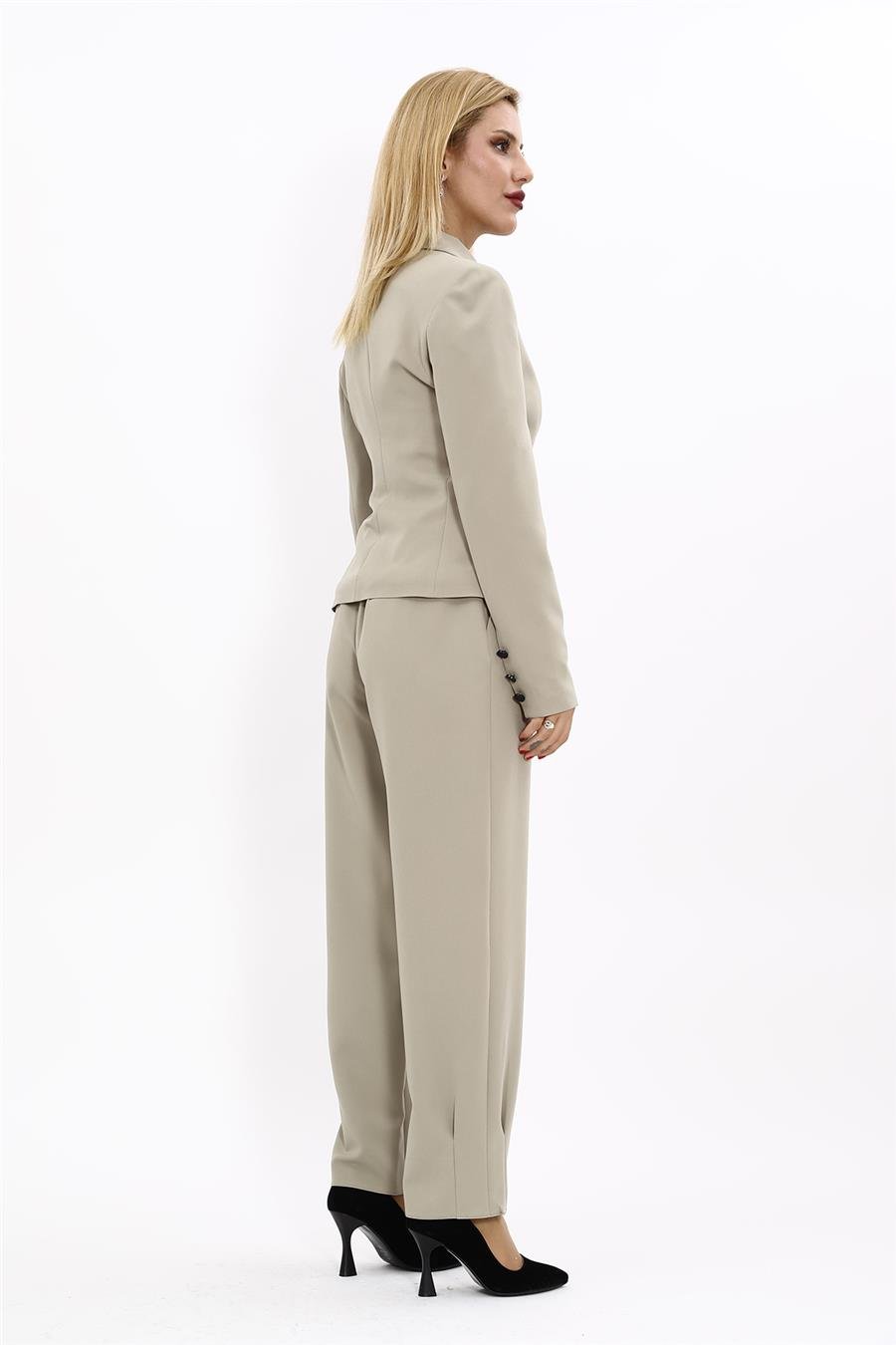 Gömlek Yaka Klasik Ceket &  Paçası Pileli Pantolon-Bambu Önder Özsoy 1054532 Peplum Ceket & Pile Paçalı Pantolon Takım
