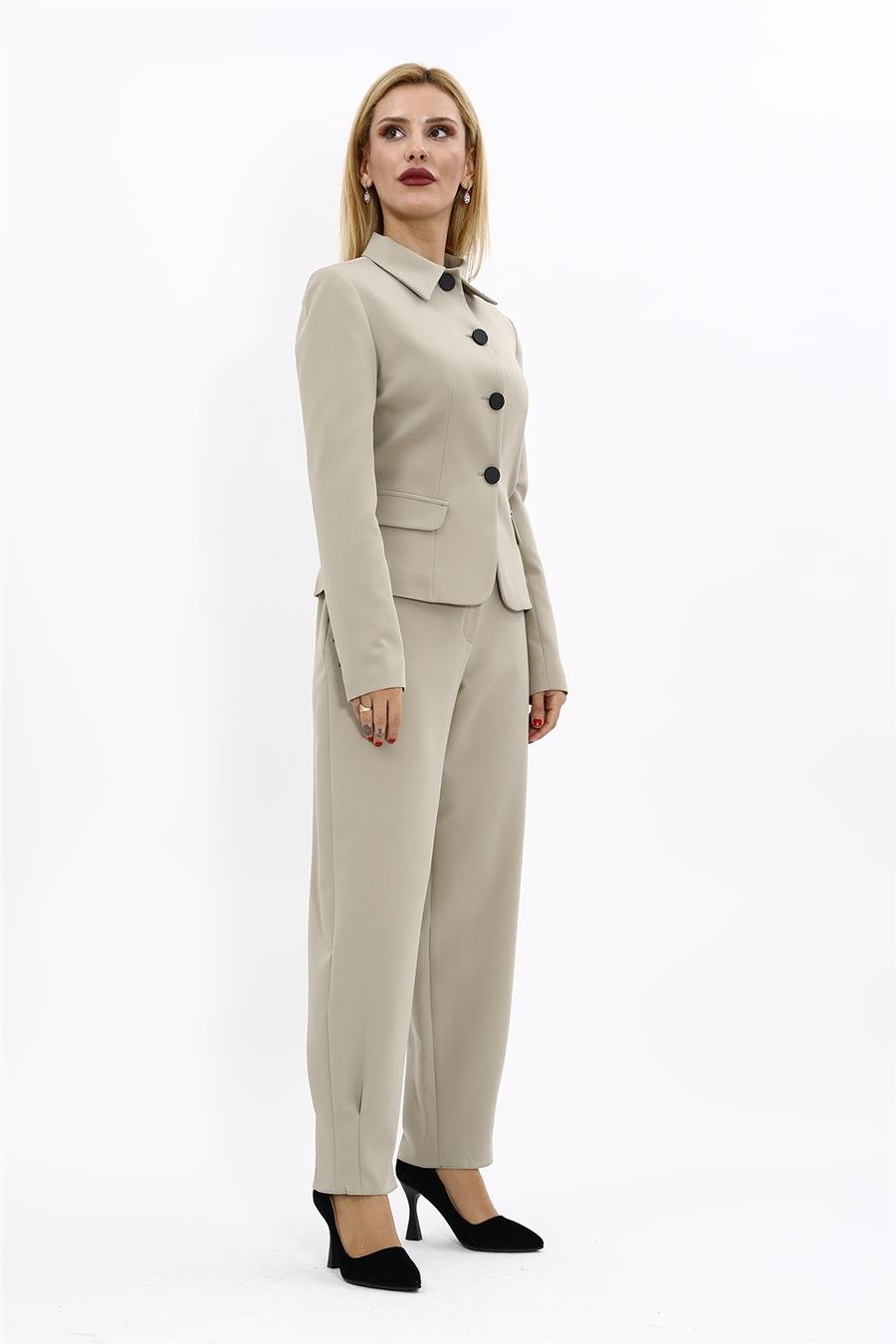 Gömlek Yaka Klasik Ceket &  Paçası Pileli Pantolon-Bambu Önder Özsoy 1054532 Peplum Ceket & Pile Paçalı Pantolon Takım
