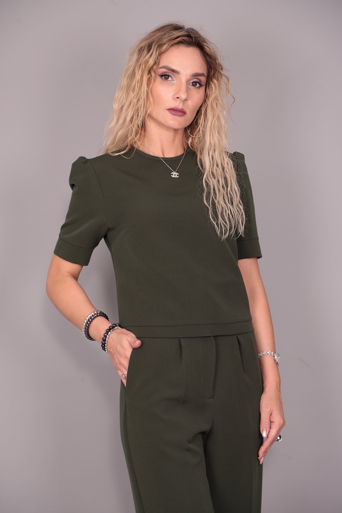 Kayık Yaka Kısa Kol Bluz-Haki Önder Özsoy 3507100 Bluz