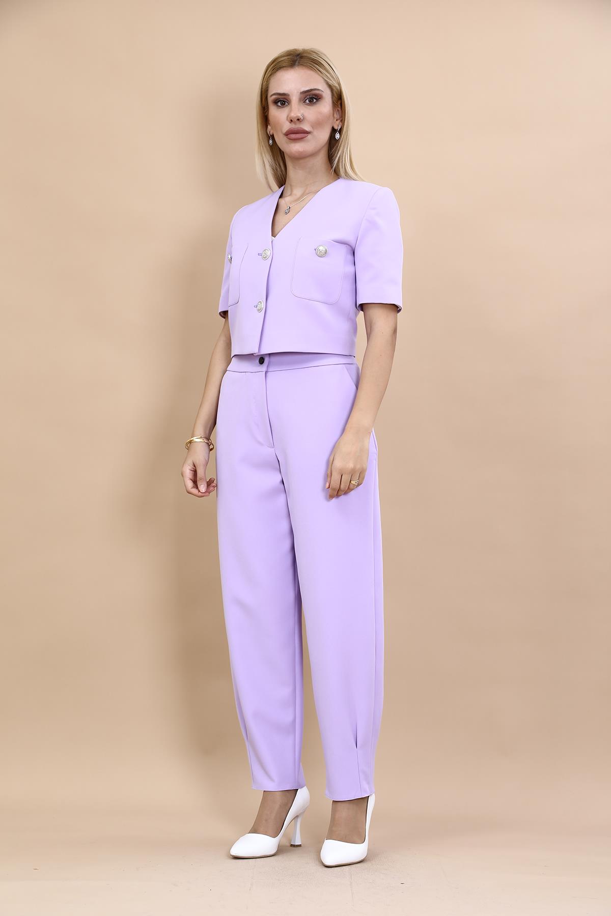 Kısa Kollu Yakasız Mini Ceket & Pileli Bol Paça Pantolon Takım-Menekşe Önder Özsoy 1052532 Kısa Kollu Yakasız Mini Ceket & Pileli Bol Paça Pantolon Takım