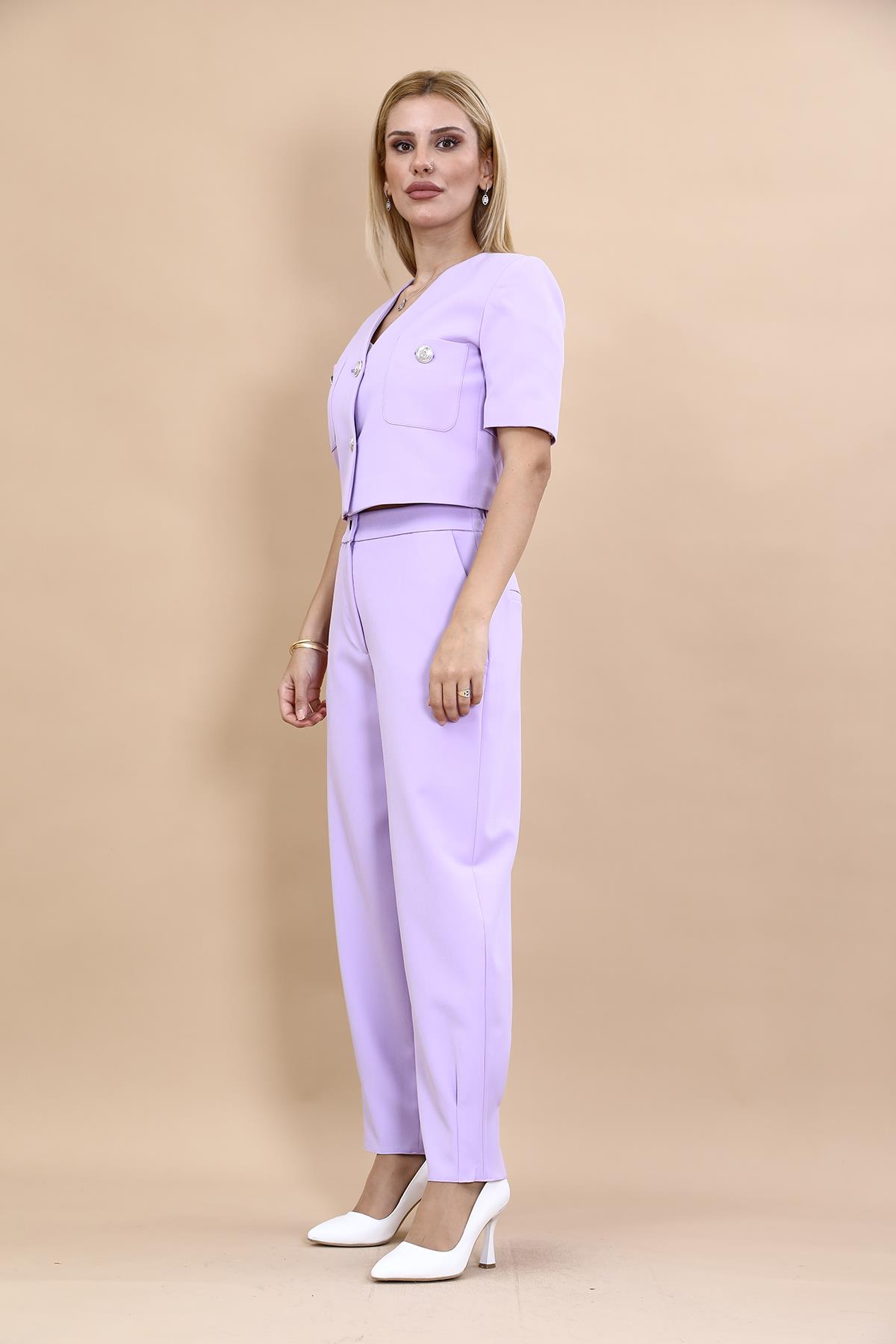 Kısa Kollu Yakasız Mini Ceket & Pileli Bol Paça Pantolon Takım-Menekşe Önder Özsoy 1052532 Kısa Kollu Yakasız Mini Ceket & Pileli Bol Paça Pantolon Takım