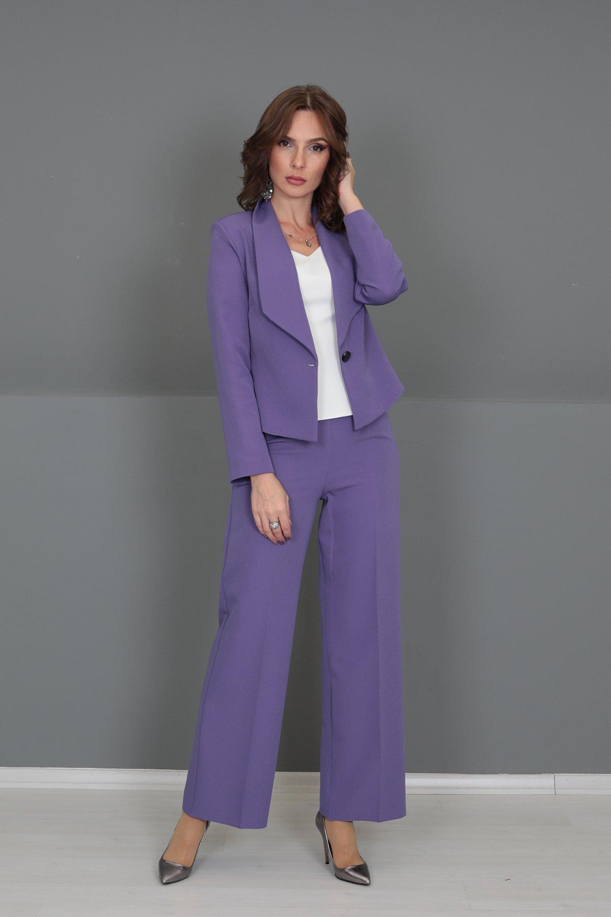 Mini Ceket & Bol Paça Pantolon Takım-Lila Önder Özsoy 1032520 Mini Ceket & Bol Paça Pantolon Takım