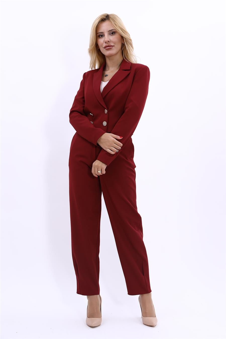 Oval Dik Yaka Kısa Ceket &  Paçası Pileli Pantolon-Bordo Önder Özsoy 1010532 Boydan Düğmeli Mini Ceket & Pileli paça pantolon