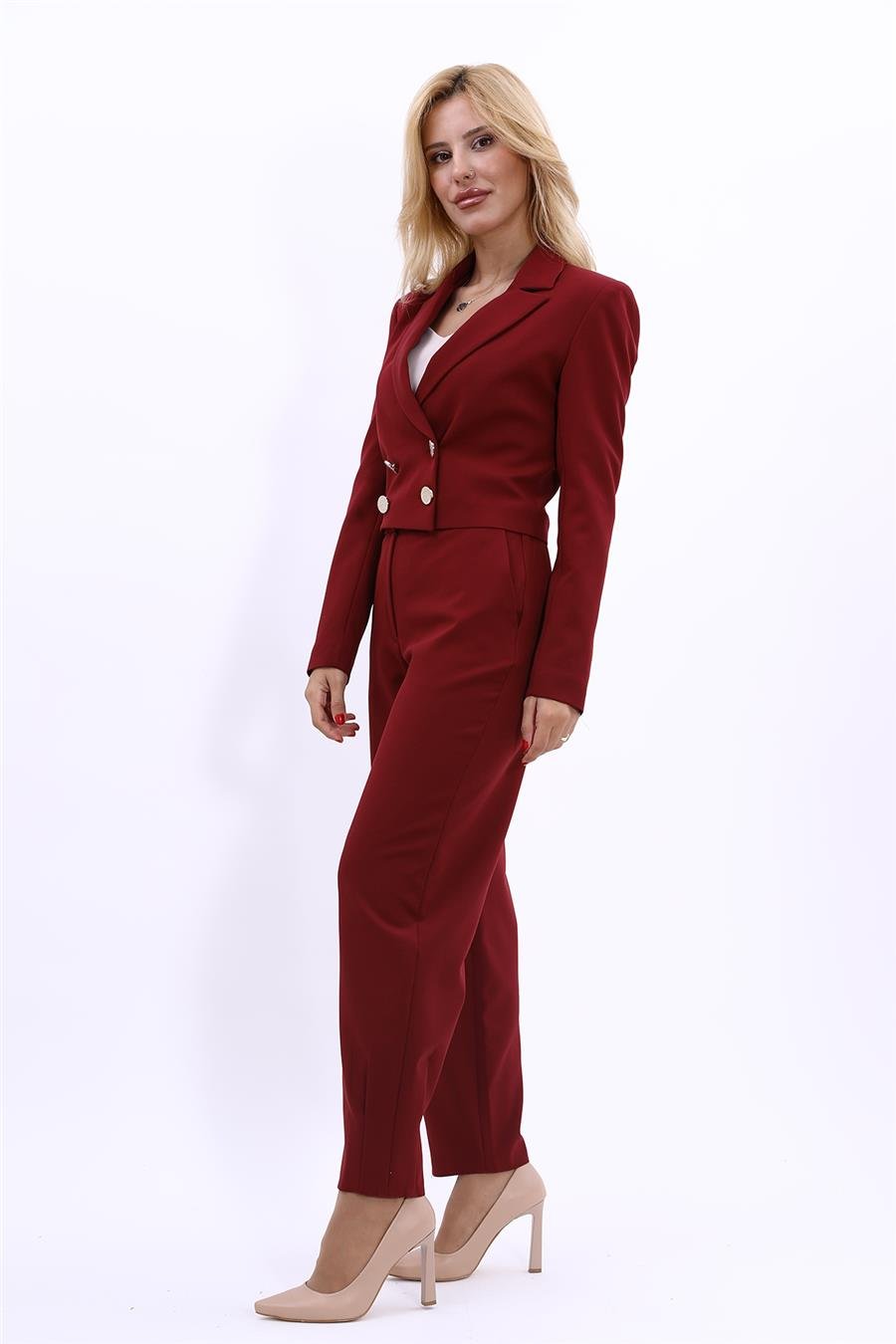 Oval Dik Yaka Kısa Ceket &  Paçası Pileli Pantolon-Bordo Önder Özsoy 1010532 Boydan Düğmeli Mini Ceket & Pileli paça pantolon