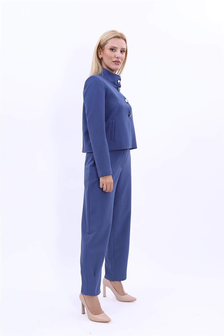 Oval Dik Yaka Kısa Ceket &  Paçası Pileli Pantolon-İndigo Önder Özsoy 1010532 Boydan Düğmeli Mini Ceket & Pileli paça pantolon