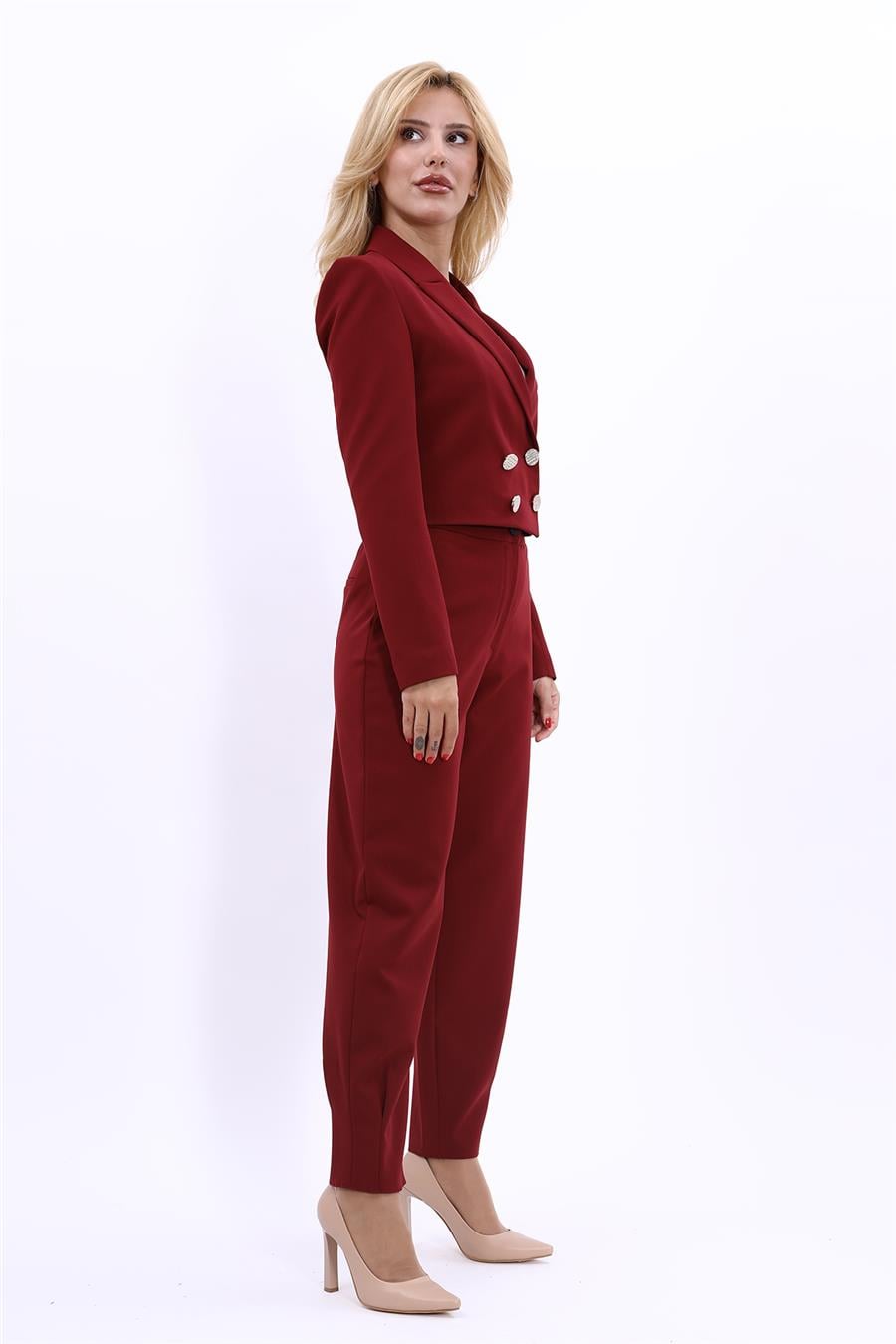 Oval Dik Yaka Kısa Ceket &  Paçası Pileli Pantolon-Bordo Önder Özsoy 1010532 Boydan Düğmeli Mini Ceket & Pileli paça pantolon