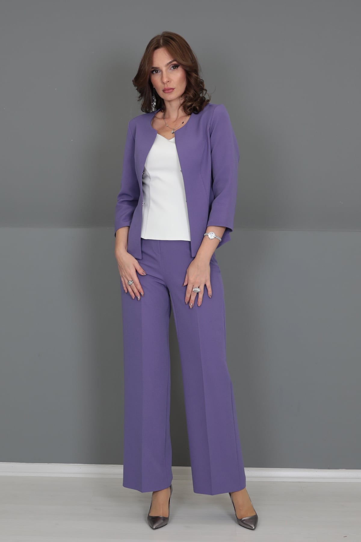 Oval Yaka Kısa Ceket & Bol Paça Pantolon Takım-Lila Önder Özsoy 1015520 Oval Yaka Kısa Ceket &  Bol Paça Pantolon Takım