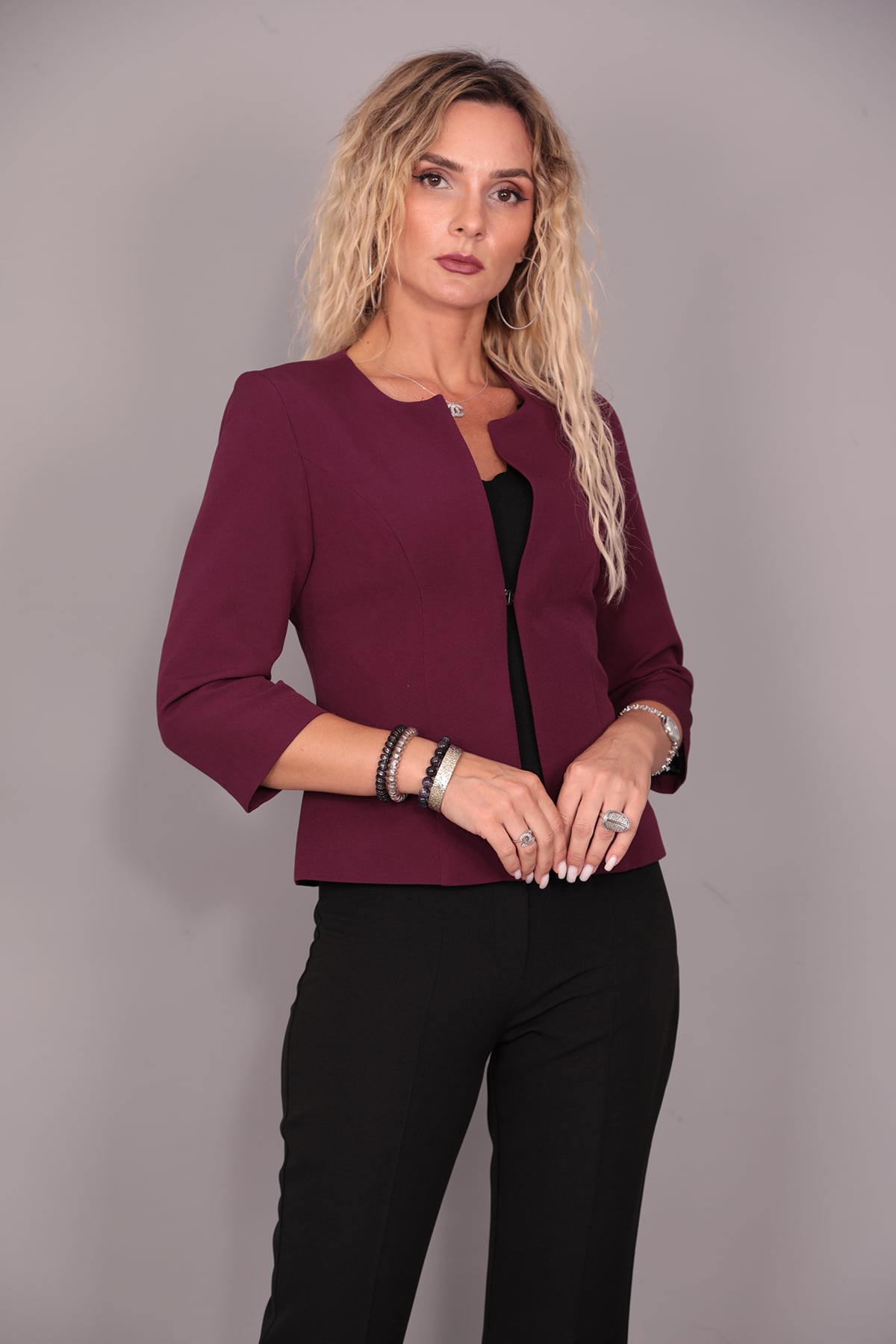 Oval Yaka Kısa Ceket-Mürdüm Önder Özsoy 1015100 Oval Yaka Kısa Ceket
