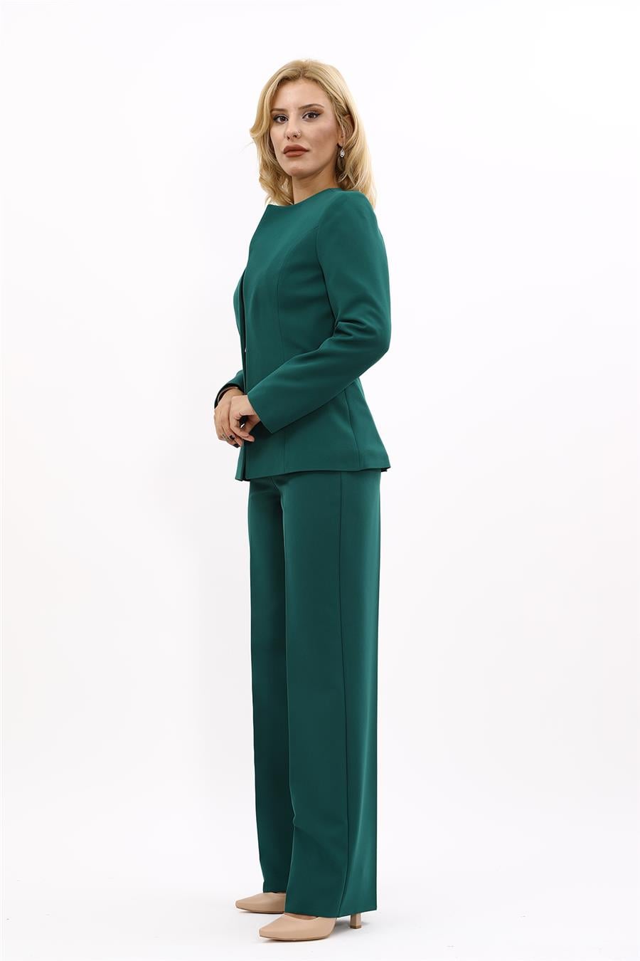 Oval Yaka Yandan Kuplu Klasik Ceket & Bol Paça Pantolon-Zümrüt Önder Özsoy 1043520 Oval Yaka Uzun Ceket & Bol Paça Pantolon Takım