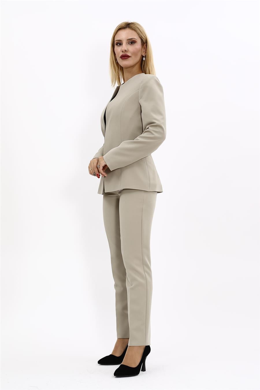 Oval Yaka Yandan Kuplu Klasik Ceket & Dar Paça Pantolon-Bambu Önder Özsoy 1043510 Oval Yaka Uzun Ceket & Boru Paça Pantolon Takım