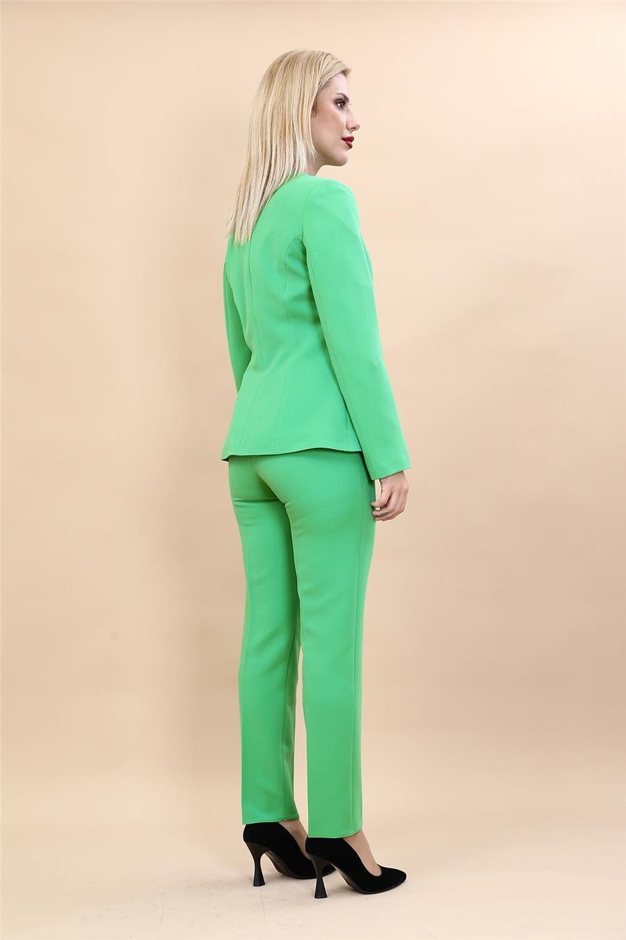 Oval Yaka Yandan Kuplu Klasik Ceket & Dar Paça Pantolon-Yeşil Önder Özsoy 1043510 Oval Yaka Uzun Ceket & Boru Paça Pantolon Takım