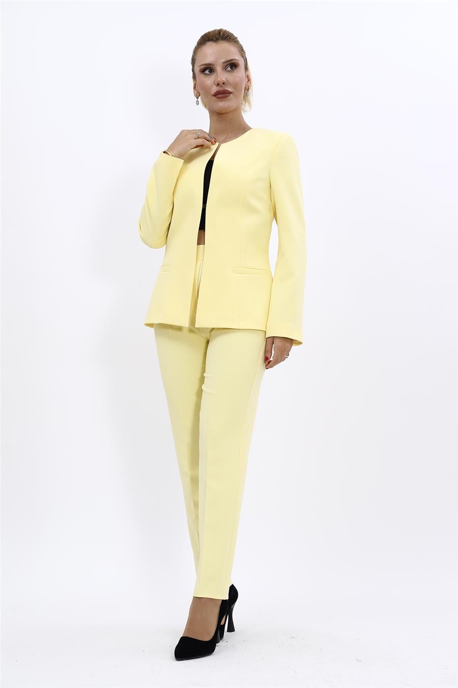 Oval Yaka Yandan Kuplu Klasik Ceket & Dar Paça Pantolon-Sarı Önder Özsoy 1043510 Oval Yaka Uzun Ceket & Boru Paça Pantolon Takım