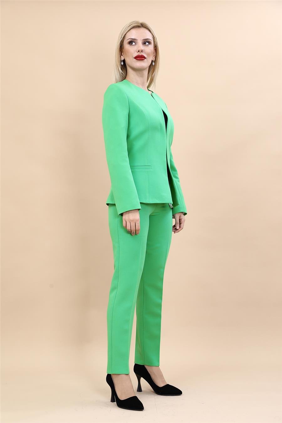 Oval Yaka Yandan Kuplu Klasik Ceket & Dar Paça Pantolon-Yeşil Önder Özsoy 1043510 Oval Yaka Uzun Ceket & Boru Paça Pantolon Takım