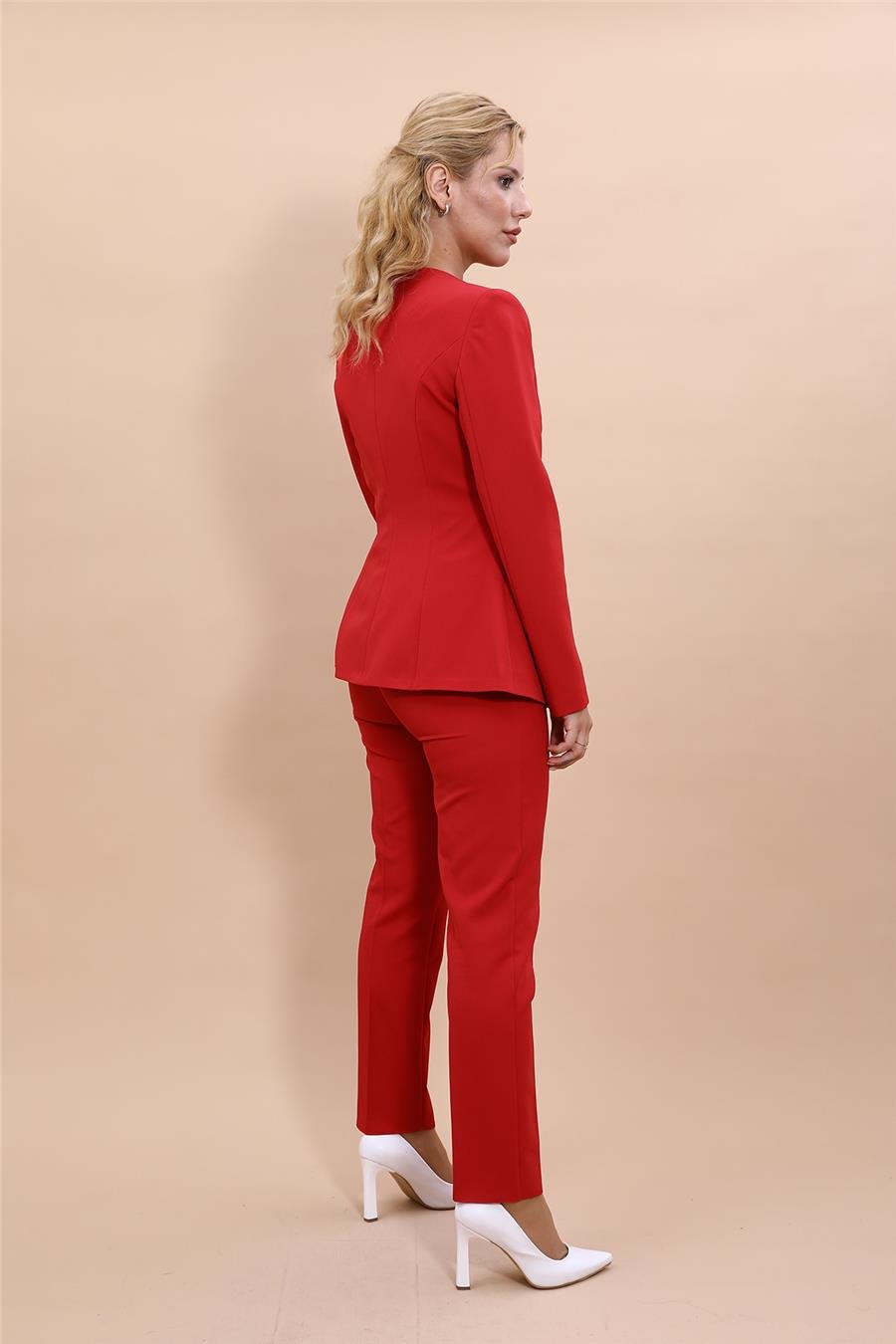 Oval Yaka Yandan Kuplu Klasik Ceket & Dar Paça Pantolon-Kırmızı Önder Özsoy 1043510 Oval Yaka Uzun Ceket & Boru Paça Pantolon Takım