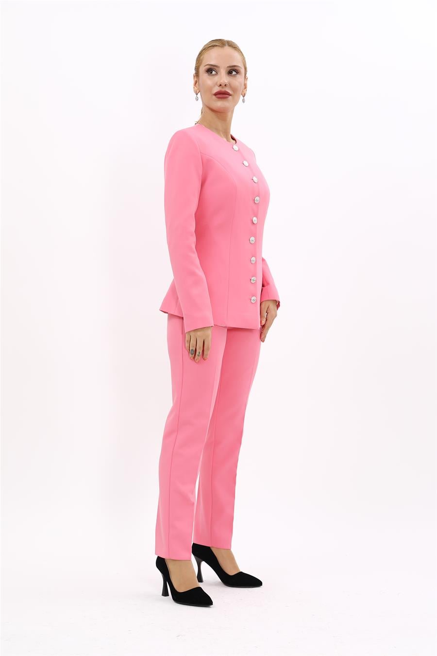 Sıfır Yaka Boydan Düğmeli Ceket & Dar Paça Pantolon-Pembe Önder Özsoy 1064510 Boydan Düğmeli Kemerli Ceket  & Boru Paça Pantolon Takım