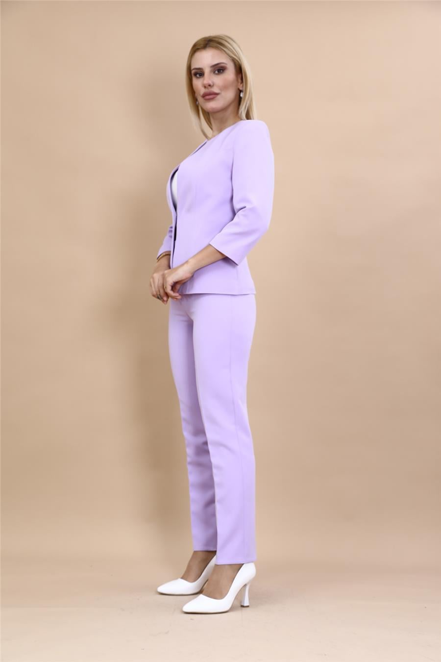 Sıfır Yaka Düz Kısa Ceket &  Dar Paça Pantolon-Menekşe Önder Özsoy 1015510 Oval Yaka Kısa Ceket & Boru Paça Pantolon Takım