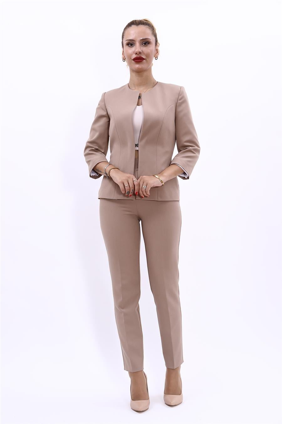 Sıfır Yaka Düz Kısa Ceket &  Dar Paça Pantolon-Taş Önder Özsoy 1015510 Oval Yaka Kısa Ceket & Boru Paça Pantolon Takım