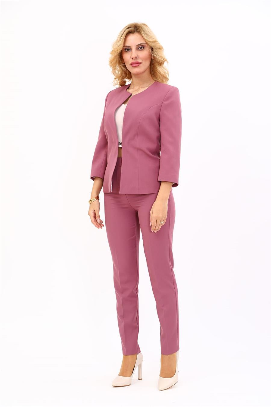 Sıfır Yaka Düz Kısa Ceket &  Dar Paça Pantolon-Rose Önder Özsoy 1015510 Oval Yaka Kısa Ceket & Boru Paça Pantolon Takım