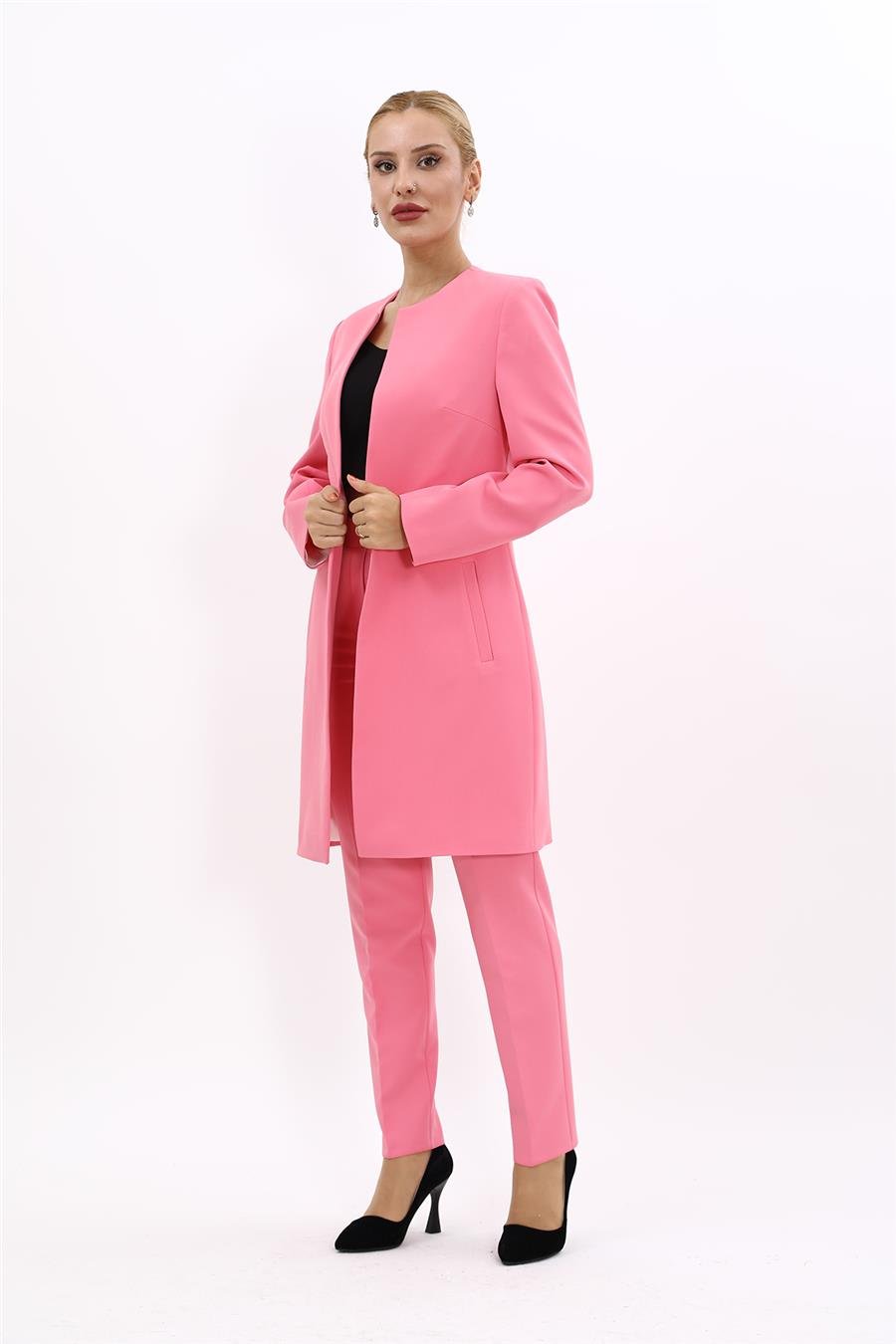 Sıfır Yaka Düz Uzun Ceket & Dar Paça Pantolon-Pembe Önder Özsoy 1005510 Düz Ceket & Boru Paça Pantolon Takım