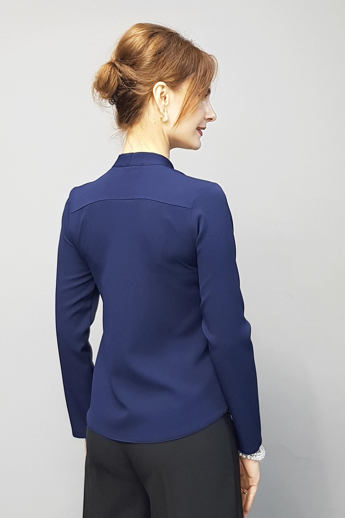 V Yaka Omuz Pileli Uzun Kol Bluz-Lacivert Önder Özsoy 3502100 V Yaka Omuz Pileli Uzun Kol Bluz