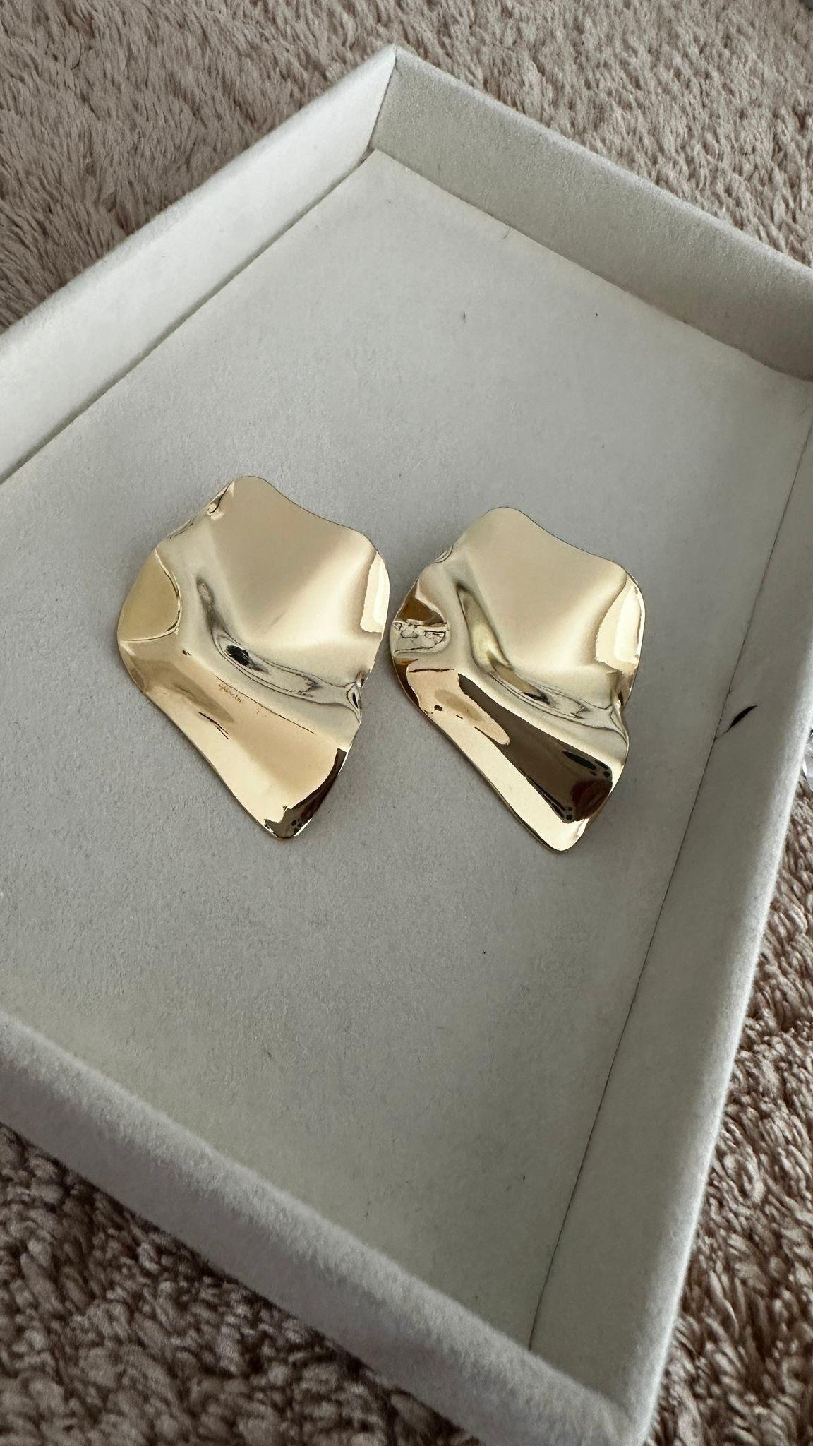 Asimetrik Plaka Küpe