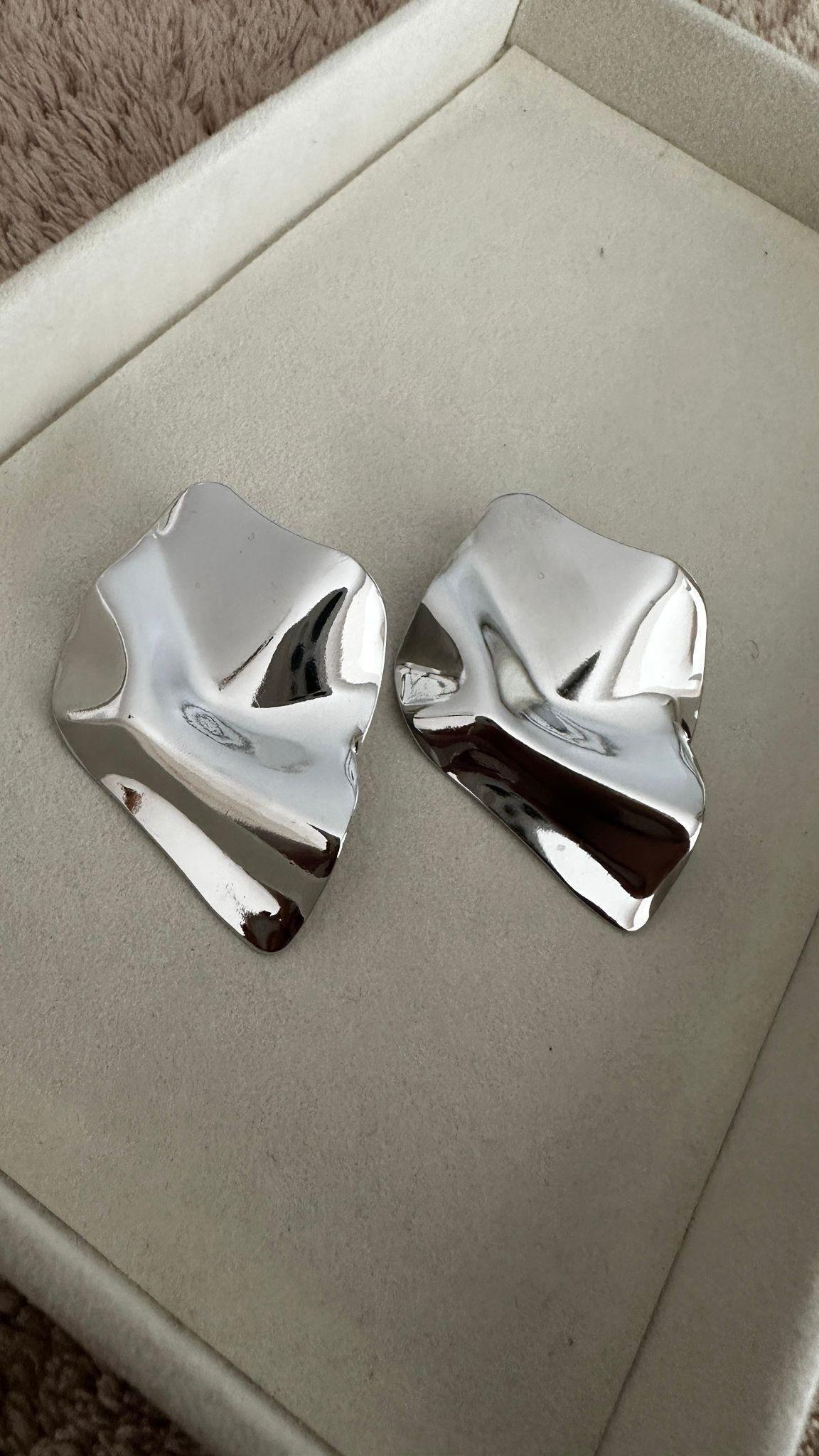 Asimetrik Plaka Küpe