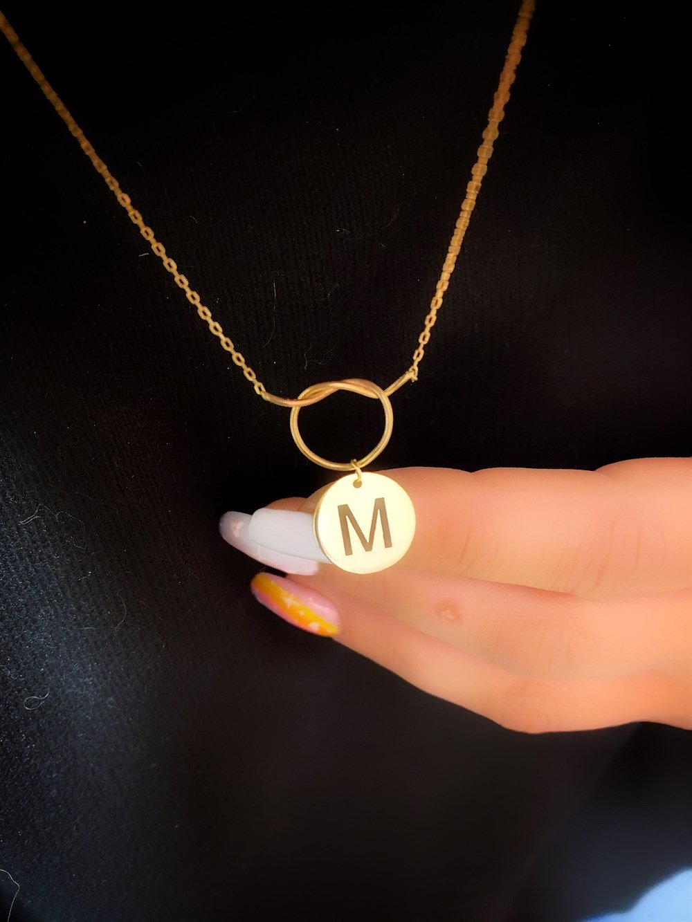 Aşk Düğümü Harfli Plaka Gümüş Kolye